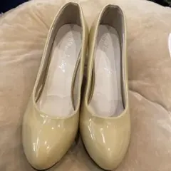 ベージュ系　ハイヒール　パンプス