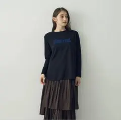 イェッカ ヴェッカ　ラウンドヘム長袖ロゴTee