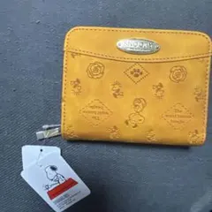 SNOOPY 二つ折り財布 イエロー　スヌーピー