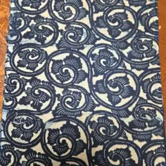 古布　木綿　型染　唐草　一幅　はぎれ　藍染　け8　着物　骨董　リメイク