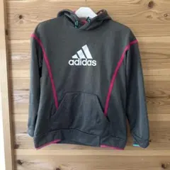 adidas フード付きグレー パーカー