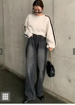 ダメージワイドパンツ