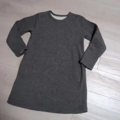 グレーの長袖ワンピース
