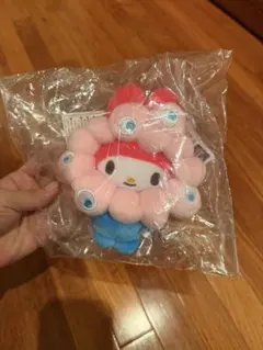 ミャクミャク　マイメロディ ぬいぐるみ カラビナ付き　ストラップ