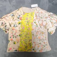 新品タグ付属 ZARAザラ 半袖フリル花柄シャツブラウストップスXL大きいサイズ
