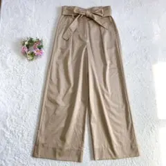 美品★ 【ナチュラルビューティーベーシック】 上品 タックワイドパンツ （Ｍ）