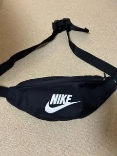 NIKE ボディバッグ