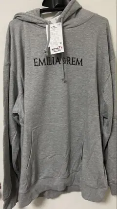 しまむら　リゼロ コラボ　パーカー　4L