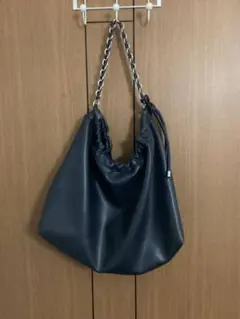 H&M チェーンショルダーバッグ 紺色