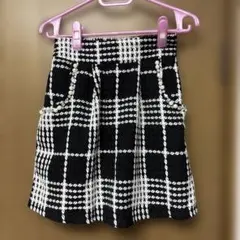 チェック柄　ミニスカート　ビジュー付き