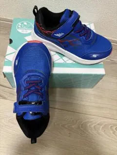 子供スニーカー　19.5センチ