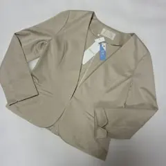 【新品】anySIS Vネックノーカラージャケット　アイボリー　UVケア