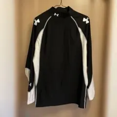 ね　Under Armour 長袖アンダーシャツ 黒/白