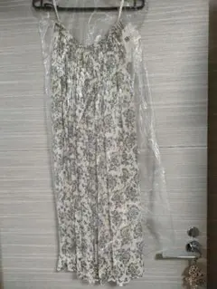 ユニクロ：C　新品タグ付　S　シフォンプリーツスカート　ペイズリー柄