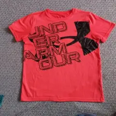 Under Armour 赤色 Tシャツ YXL