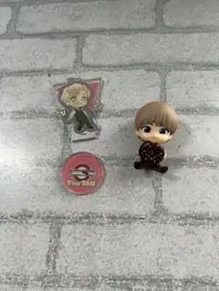 BTS V TinyTAN アクリルスタンド フィギュア