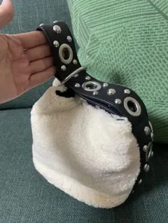 スタッズ ハンドバッグ