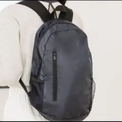 スリーコインズ　折りたたみリュック