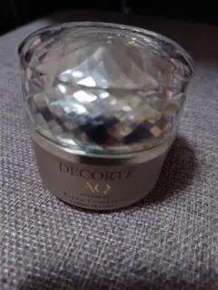 ほぼ新品DECORTÉ AQ メリオリティ リベアファンデーション 303 - メルカリ