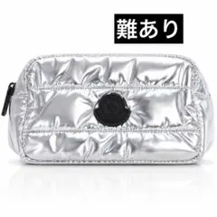 MONCLER メタリックシルバー ポーチ　モンクレール 難あり品！MONCLER ポーチ シルバー キルティング モンクレ - メルカリ