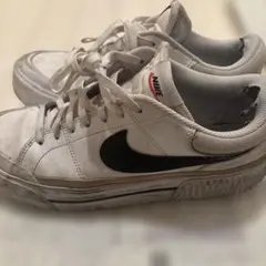Nike ホワイト/ブラック スニーカー
