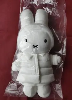 干支　うさぎ　ダウンコート ミッフィー ぬいぐるみ Amazon.co.jp: ミッフィースタイル限定 干支 うさぎ ダウン