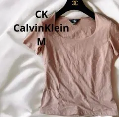 【CK CalvinKleinシーケーカルバンクラインM】ベージュピンクTシャツのサムネイル