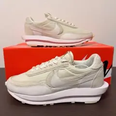 希少！sacai × NIKE LDV WAFFLE TRIPLE WHITEのサムネイル