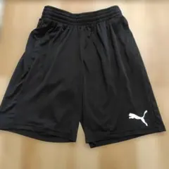 Puma ブラック ハーフパンツ