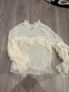 ZARA フリルブラウス