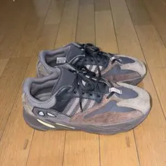 YEEZY 700 ブラウン グレー スニーカー