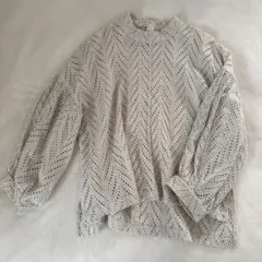 CLANE CUT EMBROIDERY TOPS