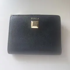【FURLA】二つ折り財布 黒