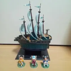 ワンピース　一番くじ海軍船とキャラクターセット