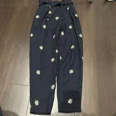 zara カジュアルパンツ