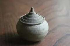 ♦古陶磁 安南染付 マンゴスチン 掛分け蓋物 サワンカローク 宋胡録 骨董品 ♢古陶磁 安南染付 マンゴスチン 掛分け蓋物 サワンカローク 宋