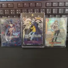 【美品】ワンピースカード トラファルガー・ロー コミパラ　ナミ　ハンコック