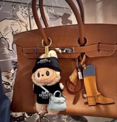 ラブブ ぬいぐるみ