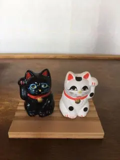招き猫　招きネコ　白　黒　オブジェ