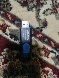 ADATA UV128 USBメモリ USB 3.0 16GB