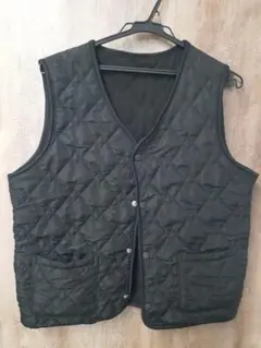 キルティングベスト　Lサイズ　ブラック