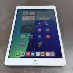 iPad 第7世代 MW752J/A 左上一部割れあり 管理ナンバー2970 - メルカリ