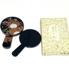 【美品】柳山作　高級蒔絵　合せ鏡　漆塗　菊　黒　金色入り　昭和レトロ