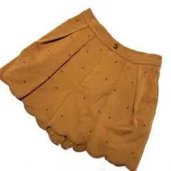 TORRAZZO DONNA タックショートパンツ　ドット　スタッズ　キャメル