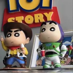 クレヨンしんちゃん × トイストーリー バズ　ウッディ　エイリアンセットのサムネイル