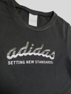 1/12で削除します！adidas ブラック Tシャツ 半袖M