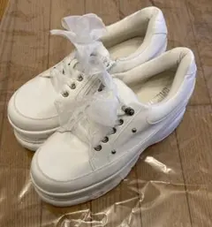 【本日のみ出品】アベイル　厚底スニーカー　LL 24.5　25 白　リボン