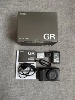 【極美品】RICOH GR IIIx（ショット数3,650枚）おまけ付き