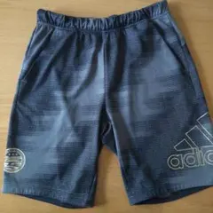 adidas AEROREADY グレー ハーフパンツ