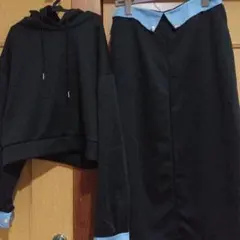 黒と水色のセットアップ